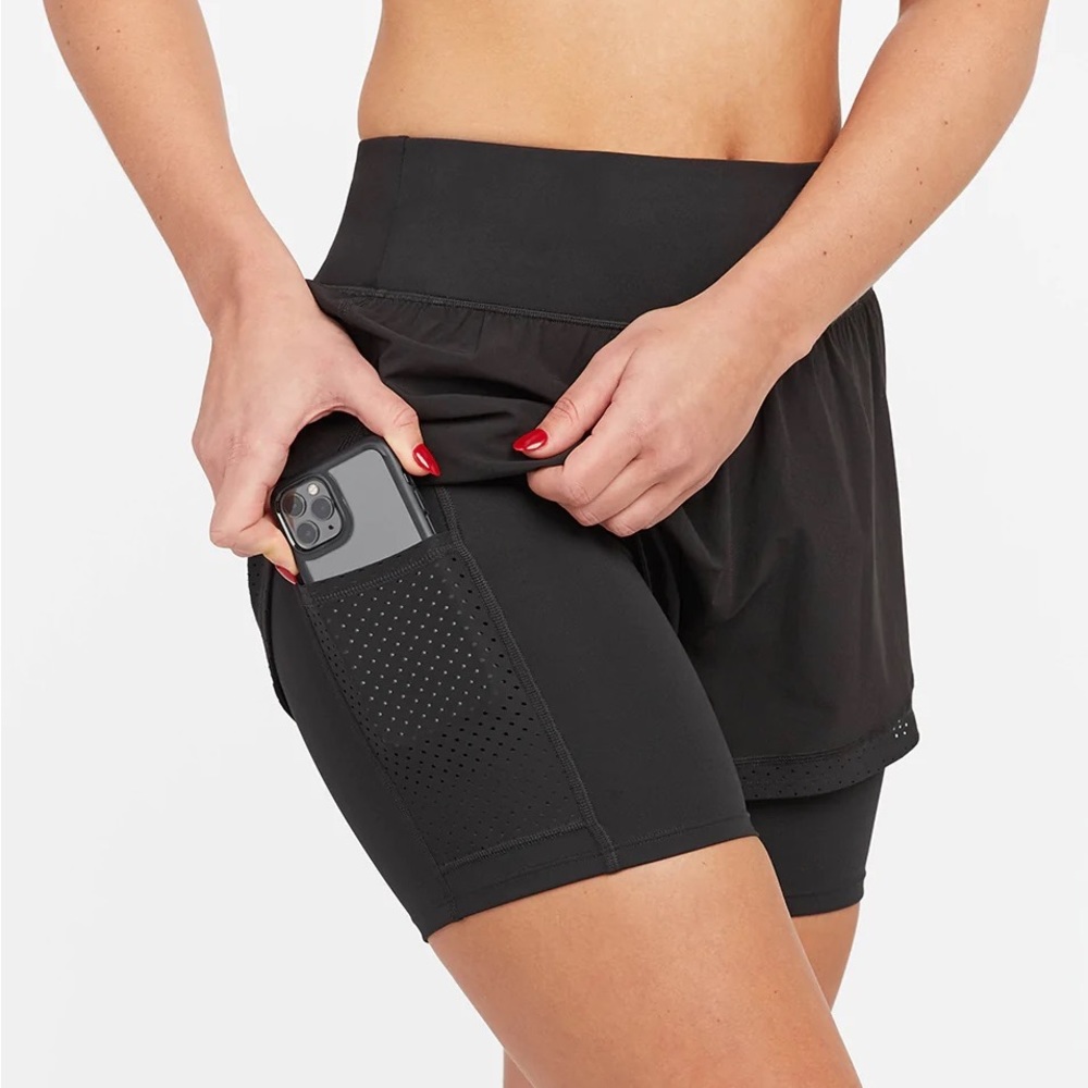 SPANX • get moving short sz S black